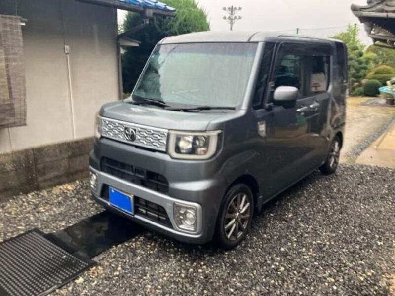 TOYOTA PIXIS MEGA