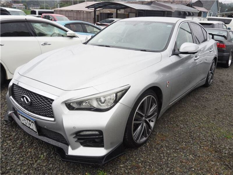 NISSAN SKYLINE