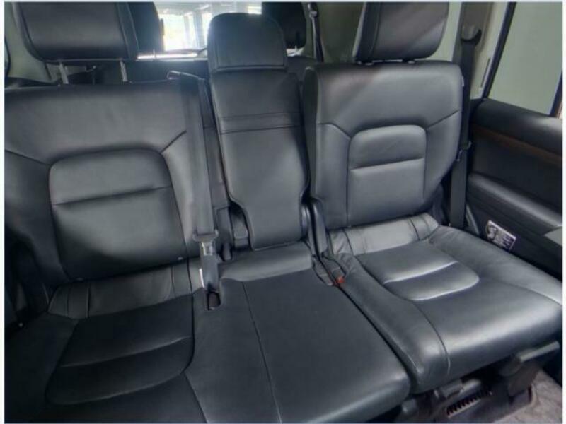 LAND CRUISER
