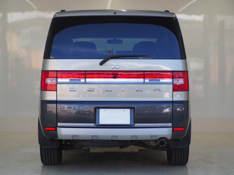 DELICA D5