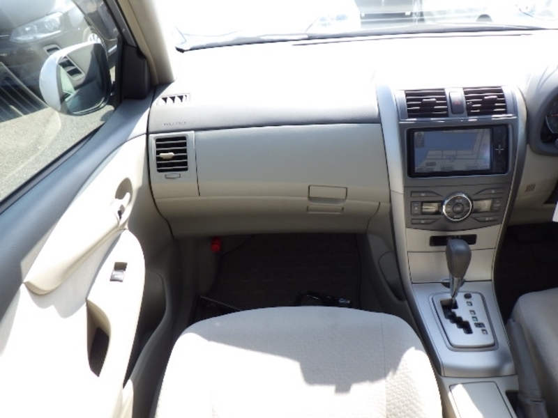 COROLLA AXIO