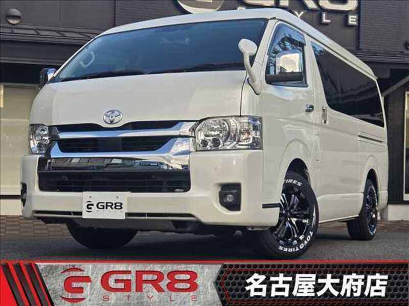 TOYOTA HIACE VAN