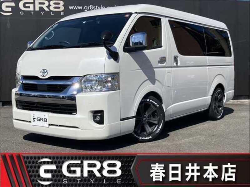 TOYOTA HIACE VAN