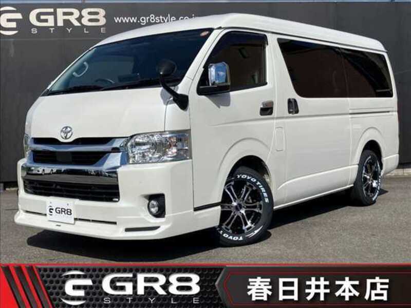 TOYOTA HIACE VAN