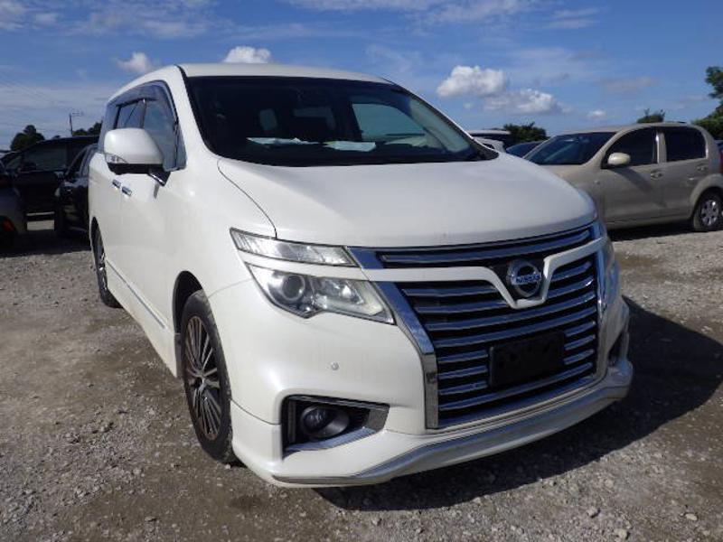 NISSAN ELGRAND