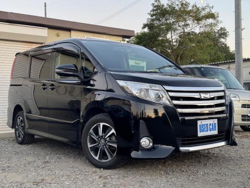 TOYOTA NOAH