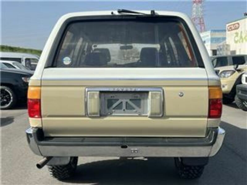 HILUX SURF