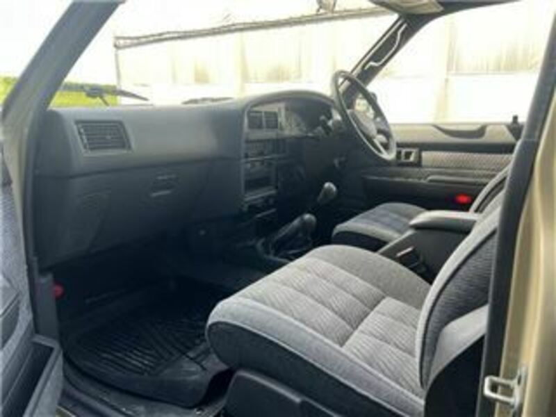 HILUX SURF