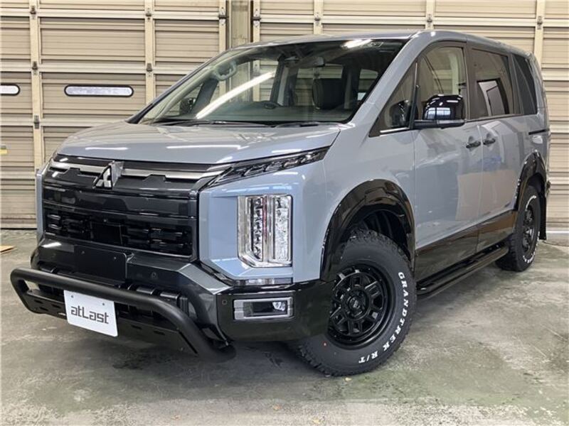 MITSUBISHI DELICA D5