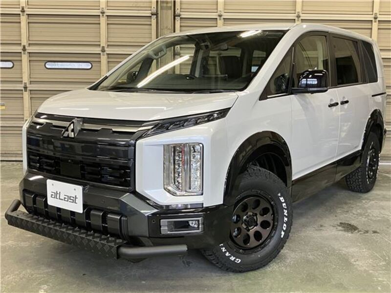 MITSUBISHI DELICA D5