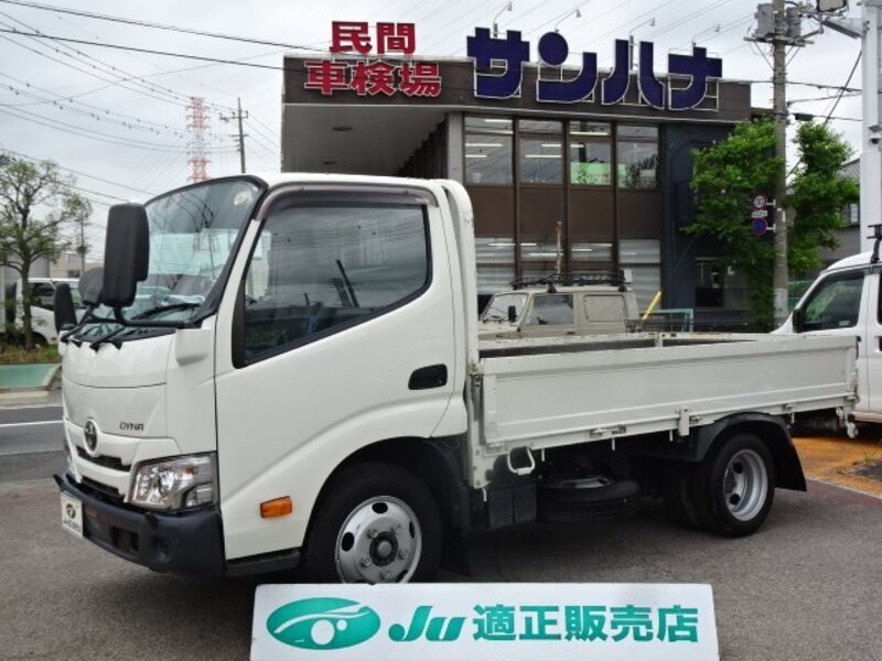 TOYOTA DYNA