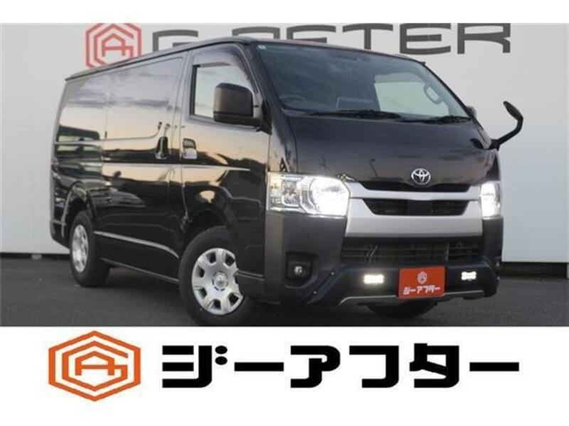 TOYOTA HIACE