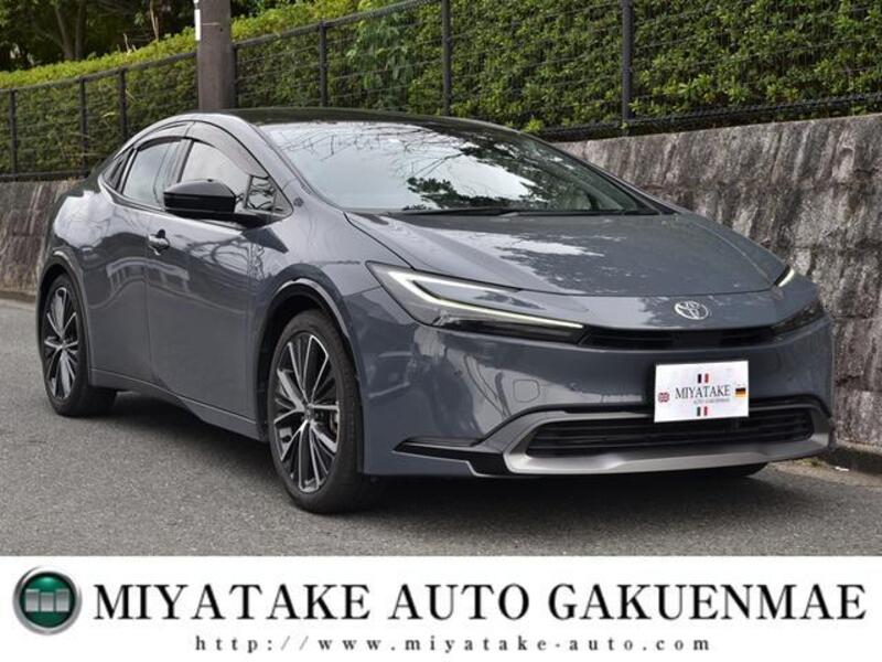 TOYOTA PRIUS