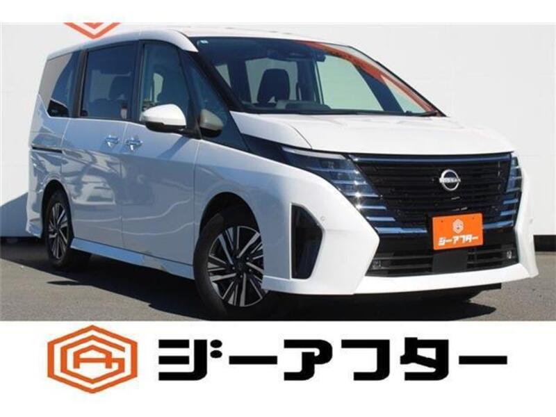 NISSAN SERENA