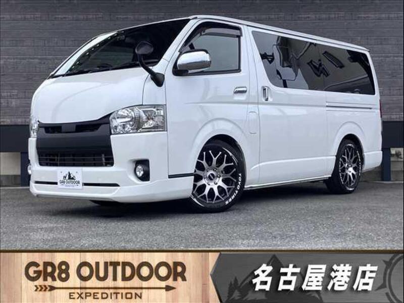 TOYOTA HIACE VAN