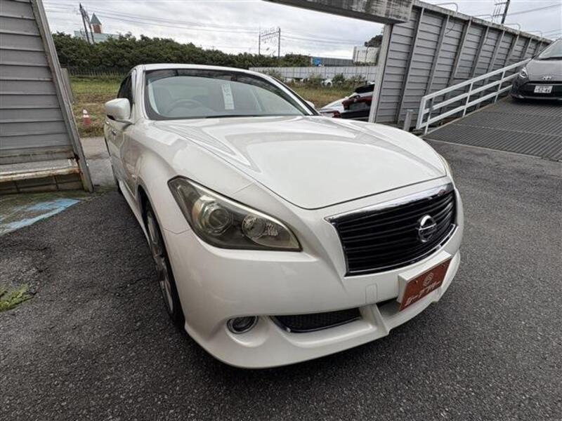 NISSAN FUGA