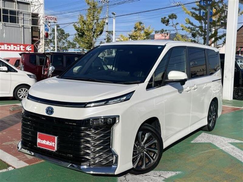 TOYOTA VOXY