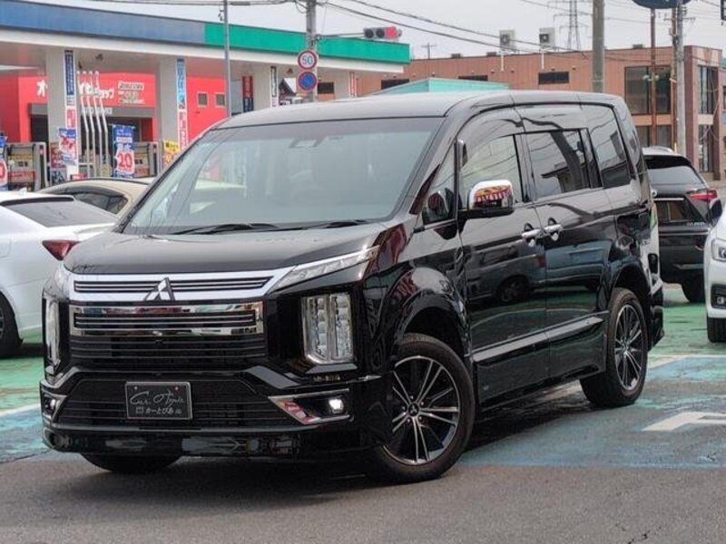 MITSUBISHI DELICA D5