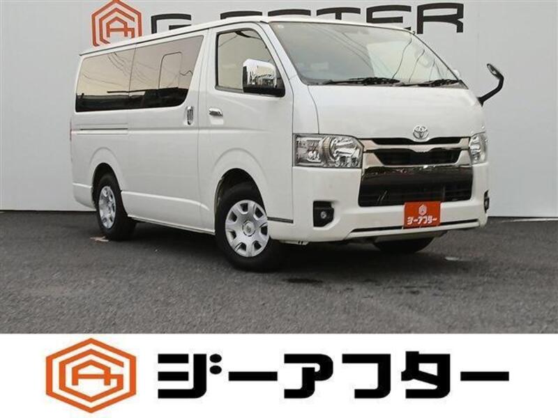 TOYOTA HIACE