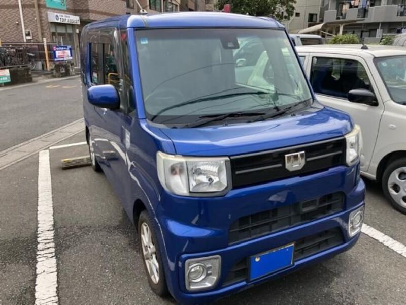 DAIHATSU WAKE