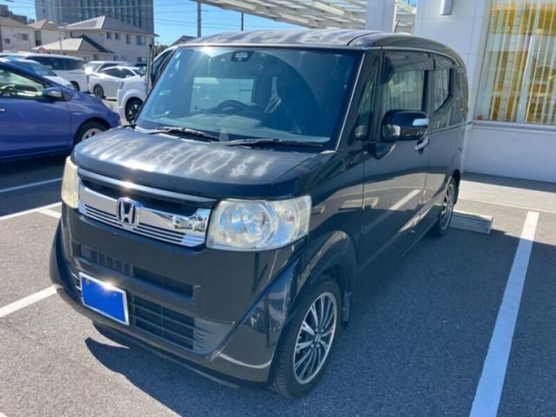 HONDA N BOX SLASH
