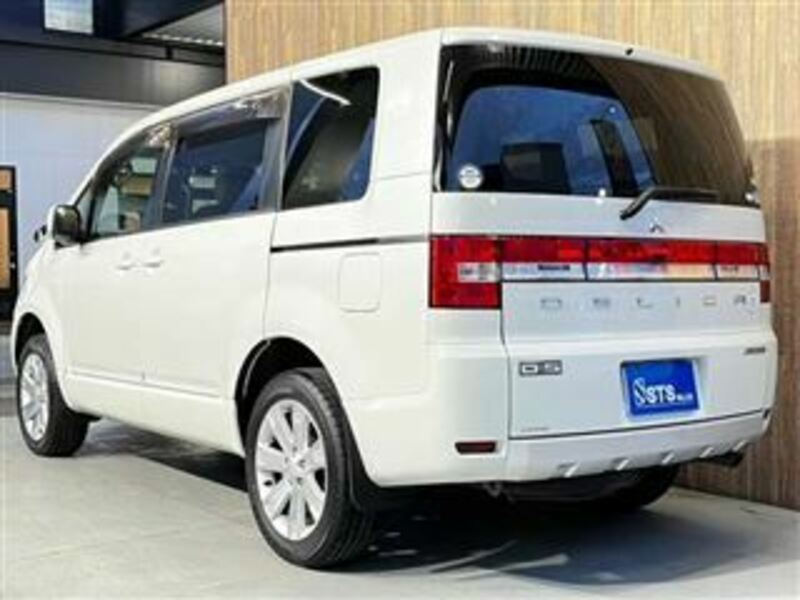 DELICA D5