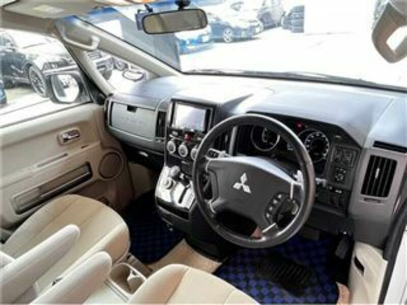 DELICA D5