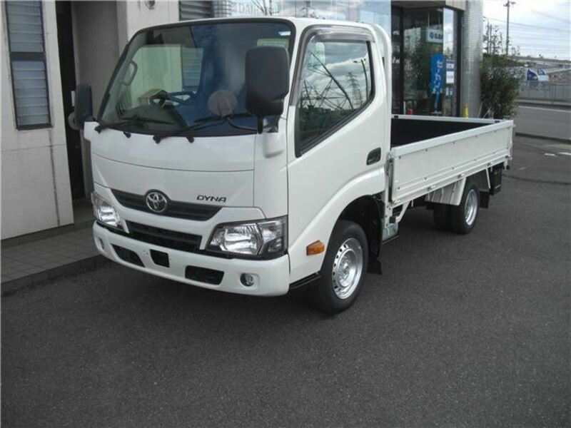 TOYOTA　DYNA