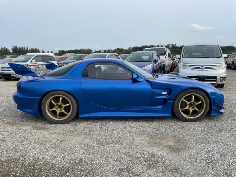 EFINI RX-7