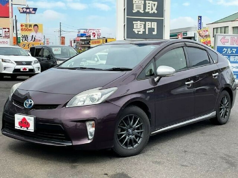 Used 2013 TOYOTA PRIUS ZVW30 | SBI Motor Japan