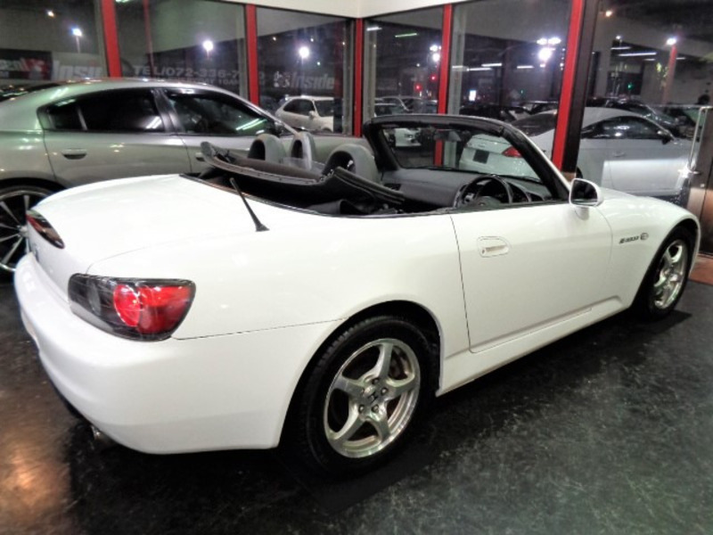 S2000-18