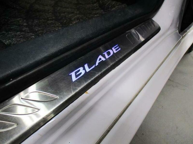BLADE-33