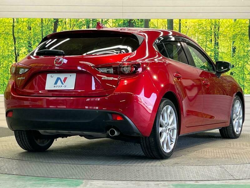 Axela Sport