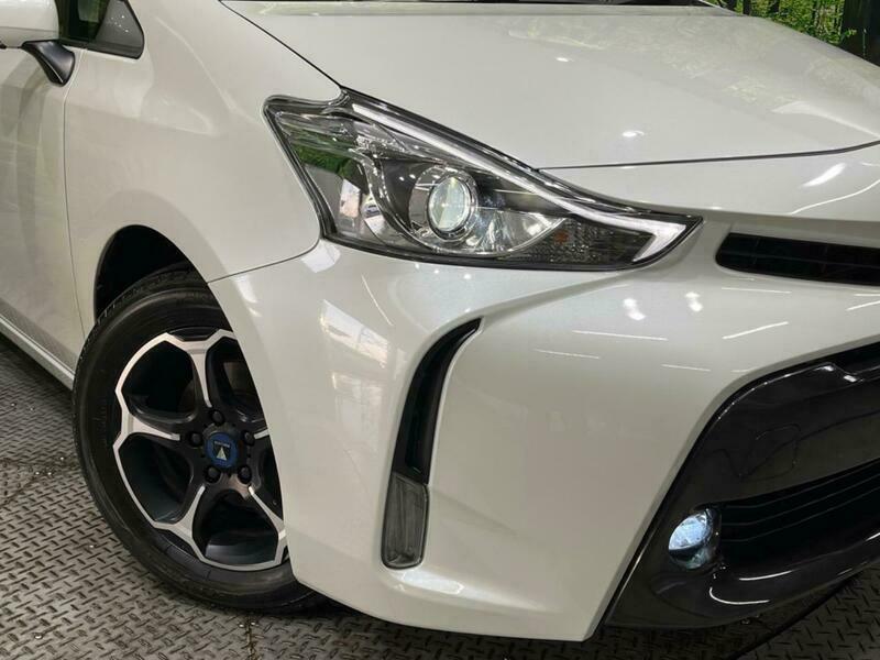PRIUS ALPHA