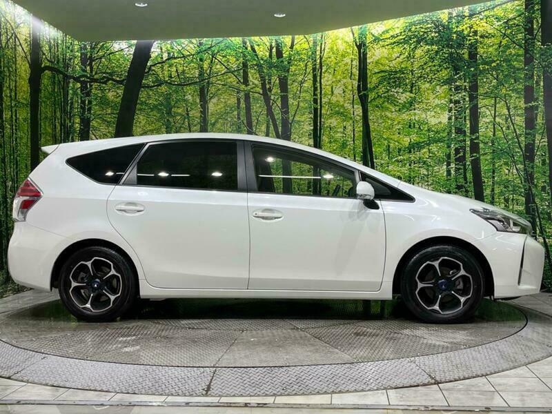 PRIUS ALPHA