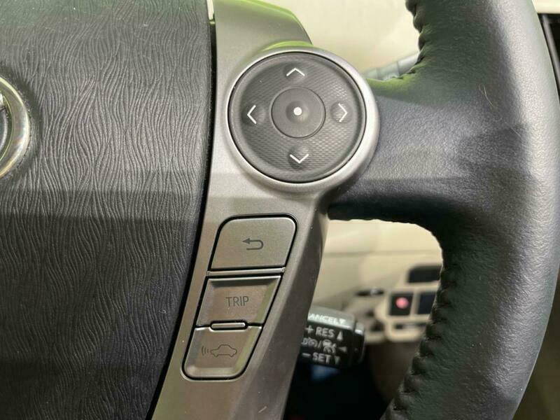 PRIUS ALPHA
