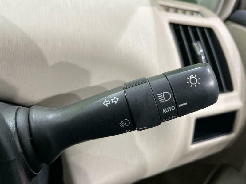 PRIUS ALPHA