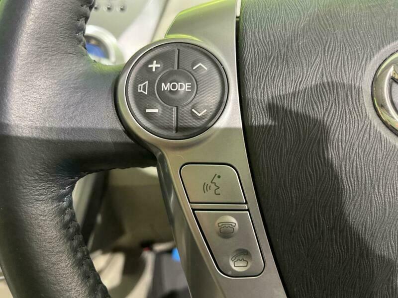 PRIUS ALPHA