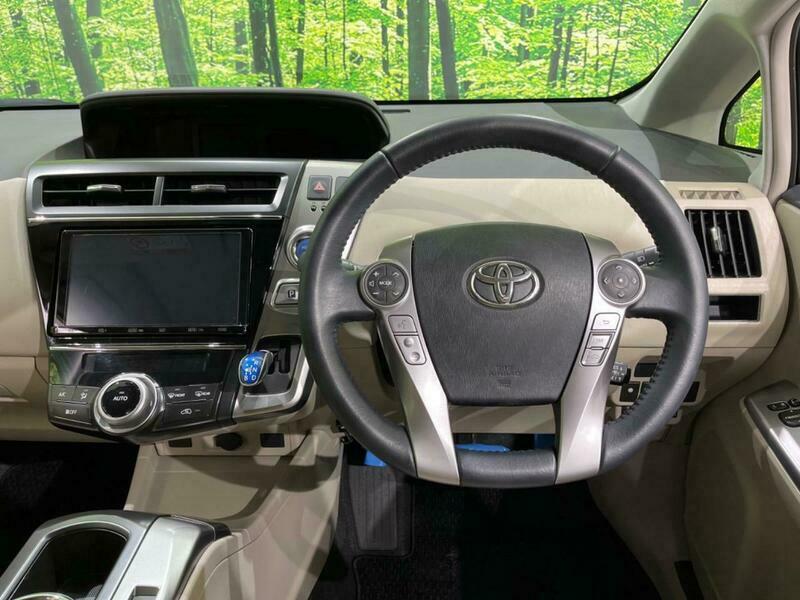 PRIUS ALPHA