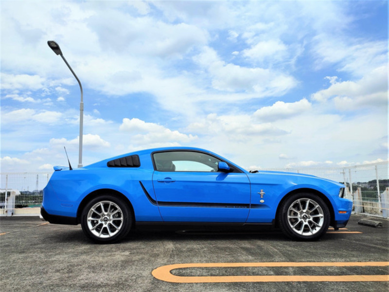 MUSTANG