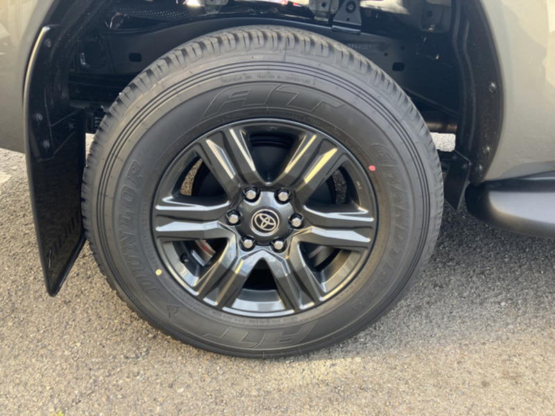 HILUX