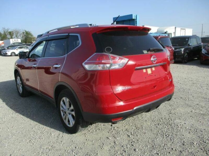 X-TRAIL-1