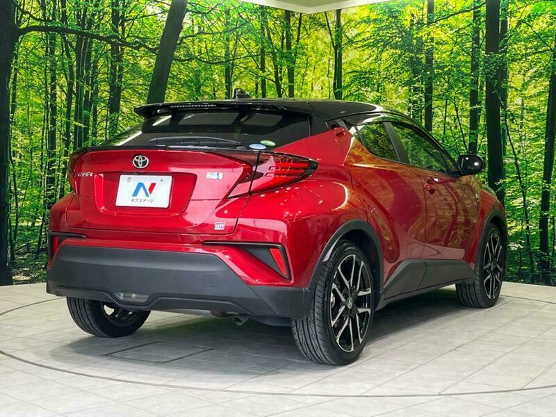 Used 2021 TOYOTA C-HR ZYX11 | SBI Motor Japan