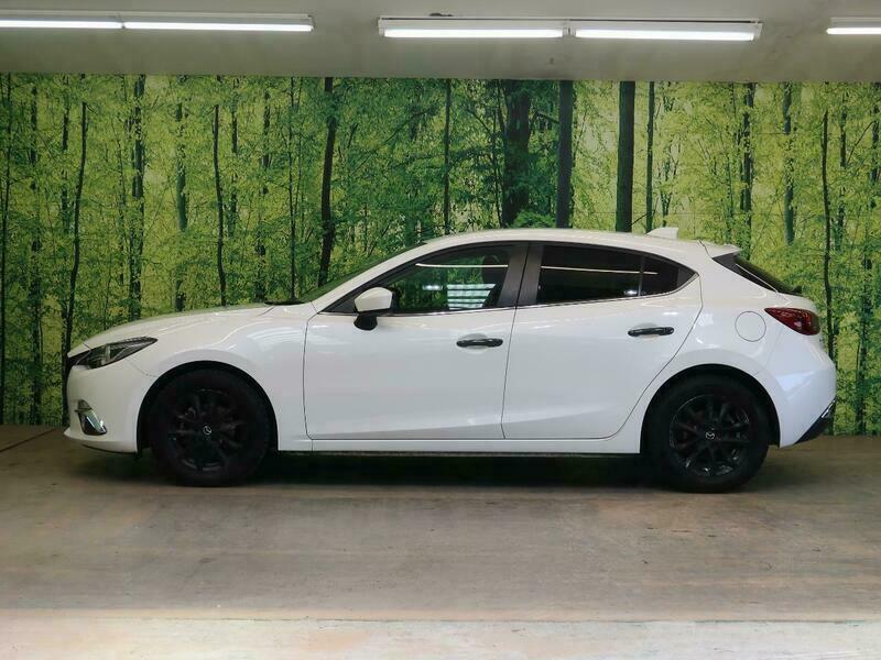 Axela Sport