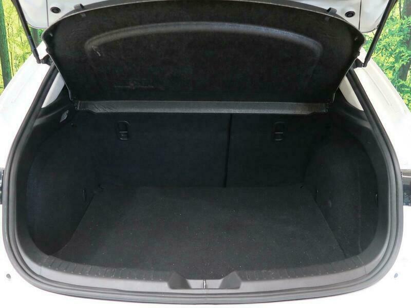 Axela Sport