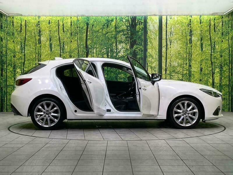 Axela Sport