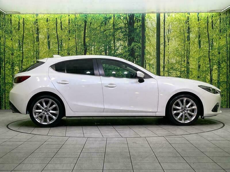 Axela Sport