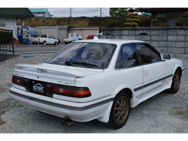 COROLLA LEVIN