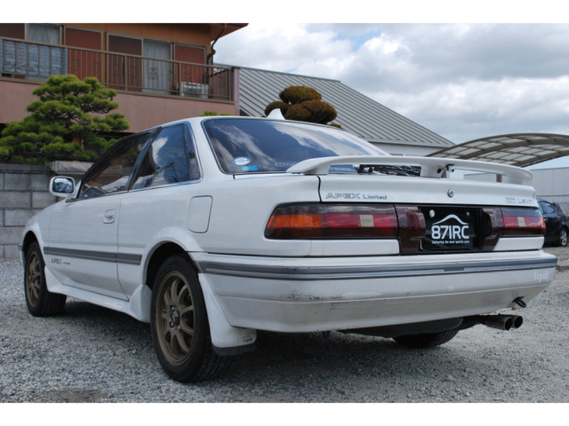 COROLLA LEVIN