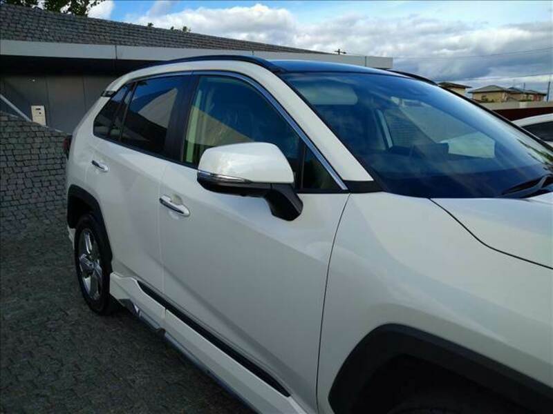 RAV4